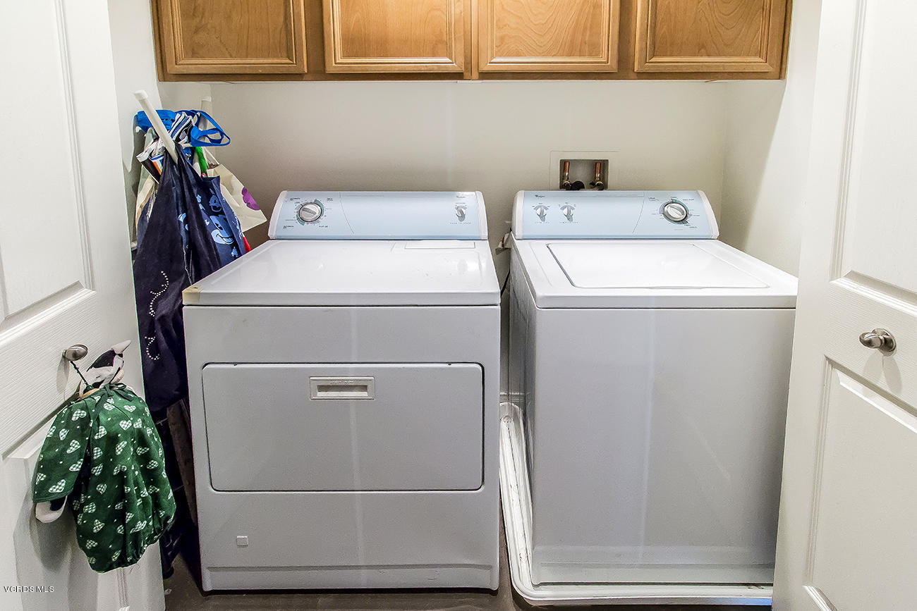 4120 Paredo Way, Unit A Simi Valley, CA 93063 - Photo 24 of 38 23Laundry