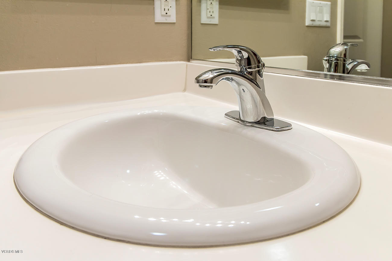4120 Paredo Way, Unit A Simi Valley, CA 93063 - Photo 27 of 38 26Guest Bath