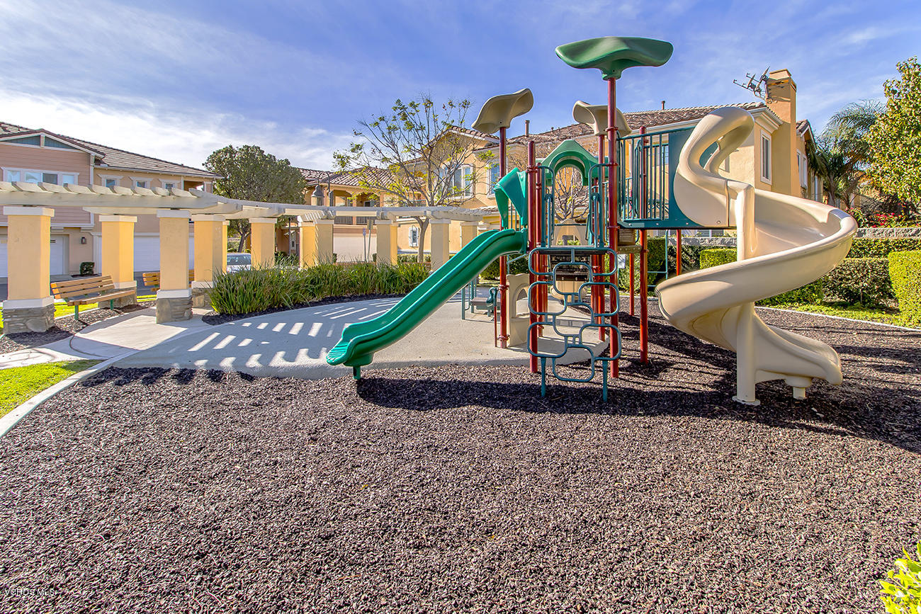 4120 Paredo Way, Unit A Simi Valley, CA 93063 - Photo 38 of 38 42Community
