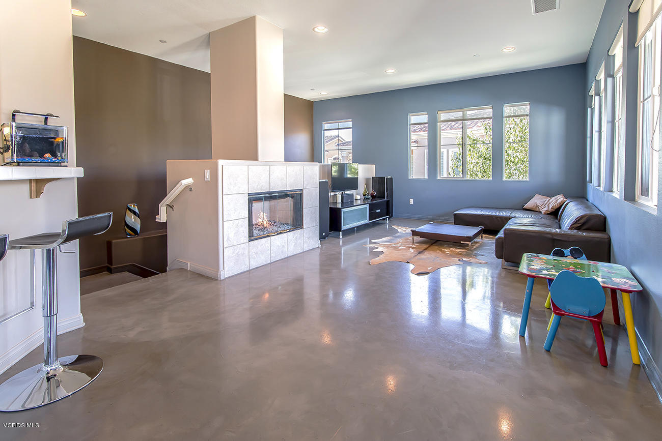 4120 Paredo Way, Unit A Simi Valley, CA 93063 - Photo 7 of 38 06Living