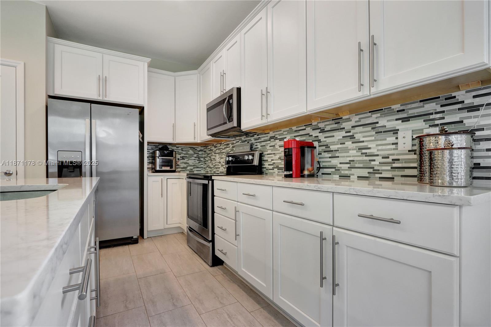 4353 Large Leaf Lane Hollywood, FL 33021 - Photo 11 of 31