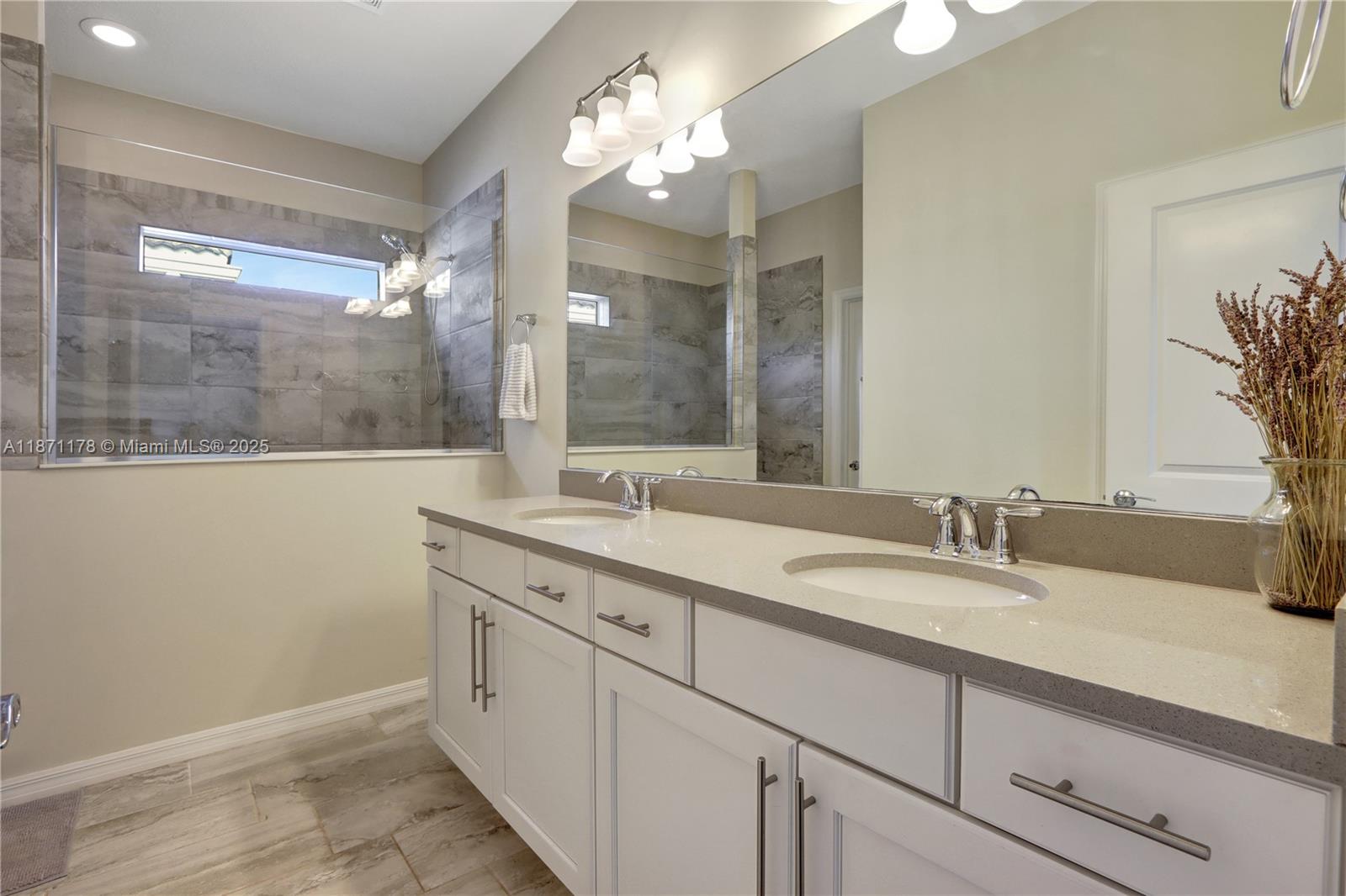 4353 Large Leaf Lane Hollywood, FL 33021 - Photo 20 of 31