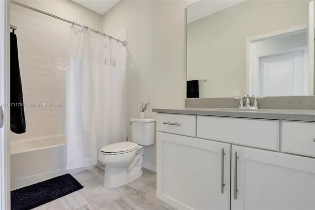 $860,000 | 4353 Large Leaf Lane, Hollywood, FL 33021