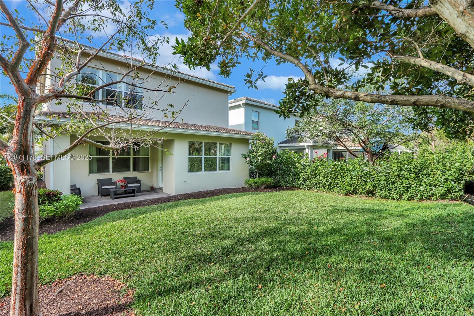 4353 Large Leaf Lane Hollywood, FL 33021 - Photo 30 of 31 front view of a house with a yard