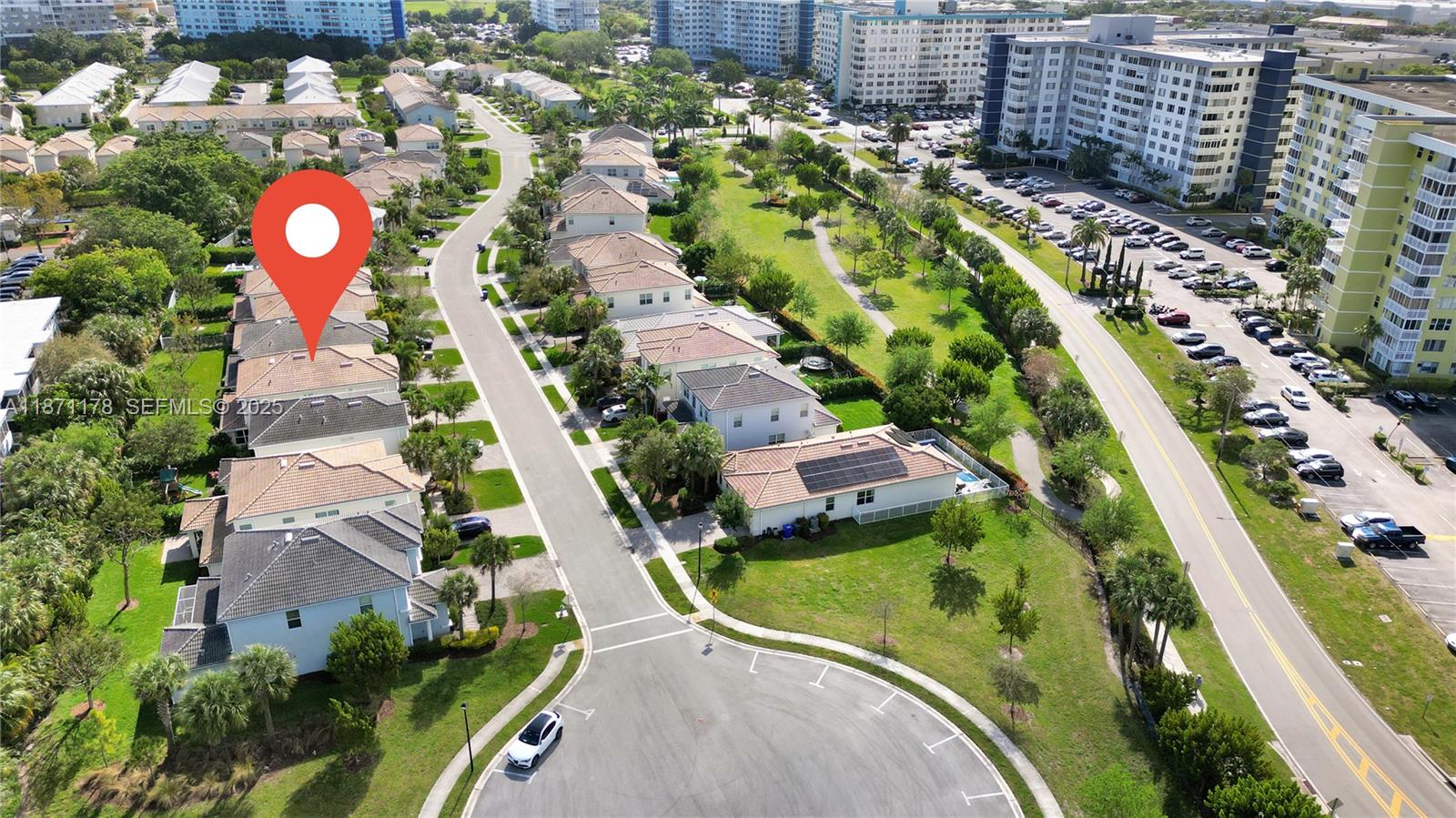 4353 Large Leaf Lane Hollywood, FL 33021 - Photo 5 of 31 a view of a city
