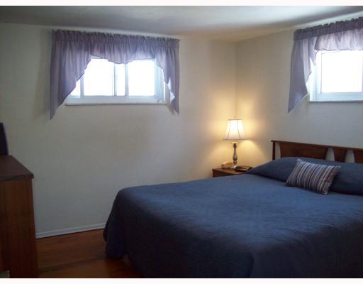 851 North Whitmore Road North Huntingdon, PA 15642 - Photo 6 of 18 Master Bedroom.