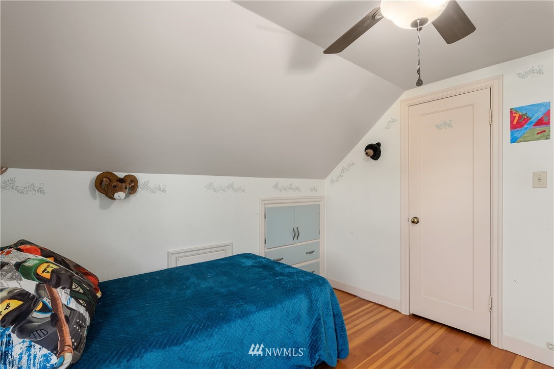 340 Bunker Hill Road Longview, WA 98632 - Photo 21 of 35 a view of storage and utility room with wooden floor