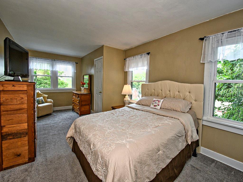 5230 Verona Road Verona, PA 15147 - Photo 17 of 25 Gallery Image 17