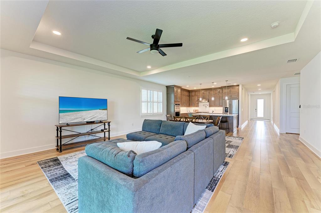 18530 Midsummer Place Venice, FL 34293 - Photo 10 of 100 Gallery Image 10