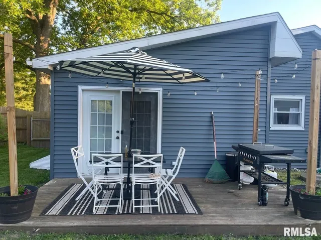 $169,900 | 305 East Frederick Street, Arenzville, IL 62611