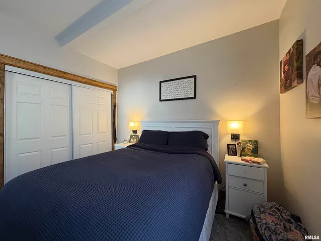 $169,900 | 305 East Frederick Street, Arenzville, IL 62611