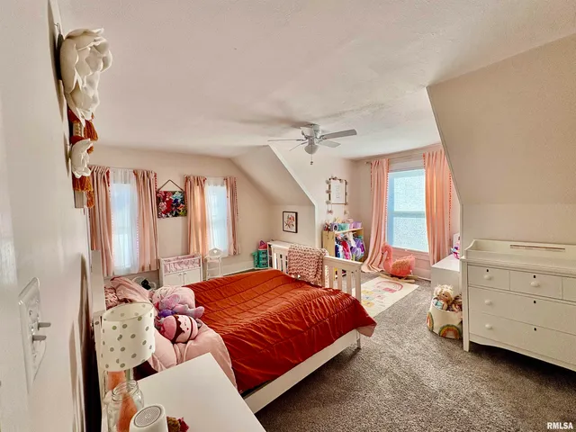 $169,900 | 305 East Frederick Street, Arenzville, IL 62611