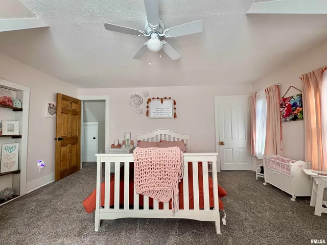 $169,900 | 305 East Frederick Street, Arenzville, IL 62611