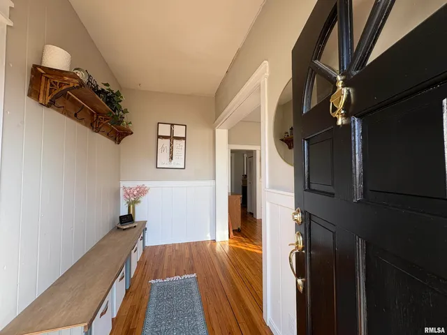 $169,900 | 305 East Frederick Street, Arenzville, IL 62611