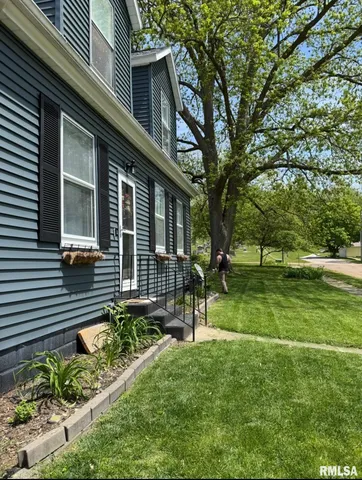 $169,900 | 305 East Frederick Street, Arenzville, IL 62611