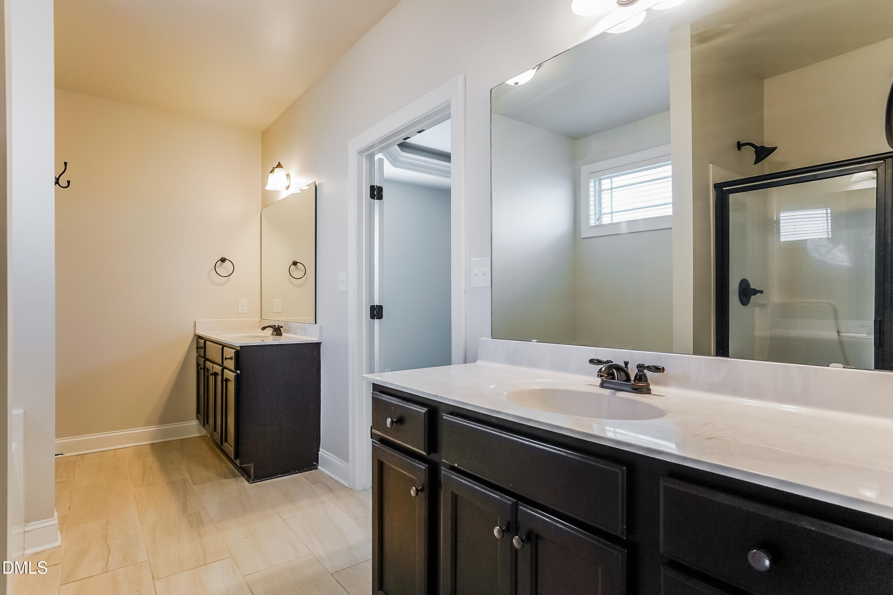 33 Awesome Ridge Garner, NC 27529 - Photo 10 of 17 011-photo-primary-bathroom-14151119
