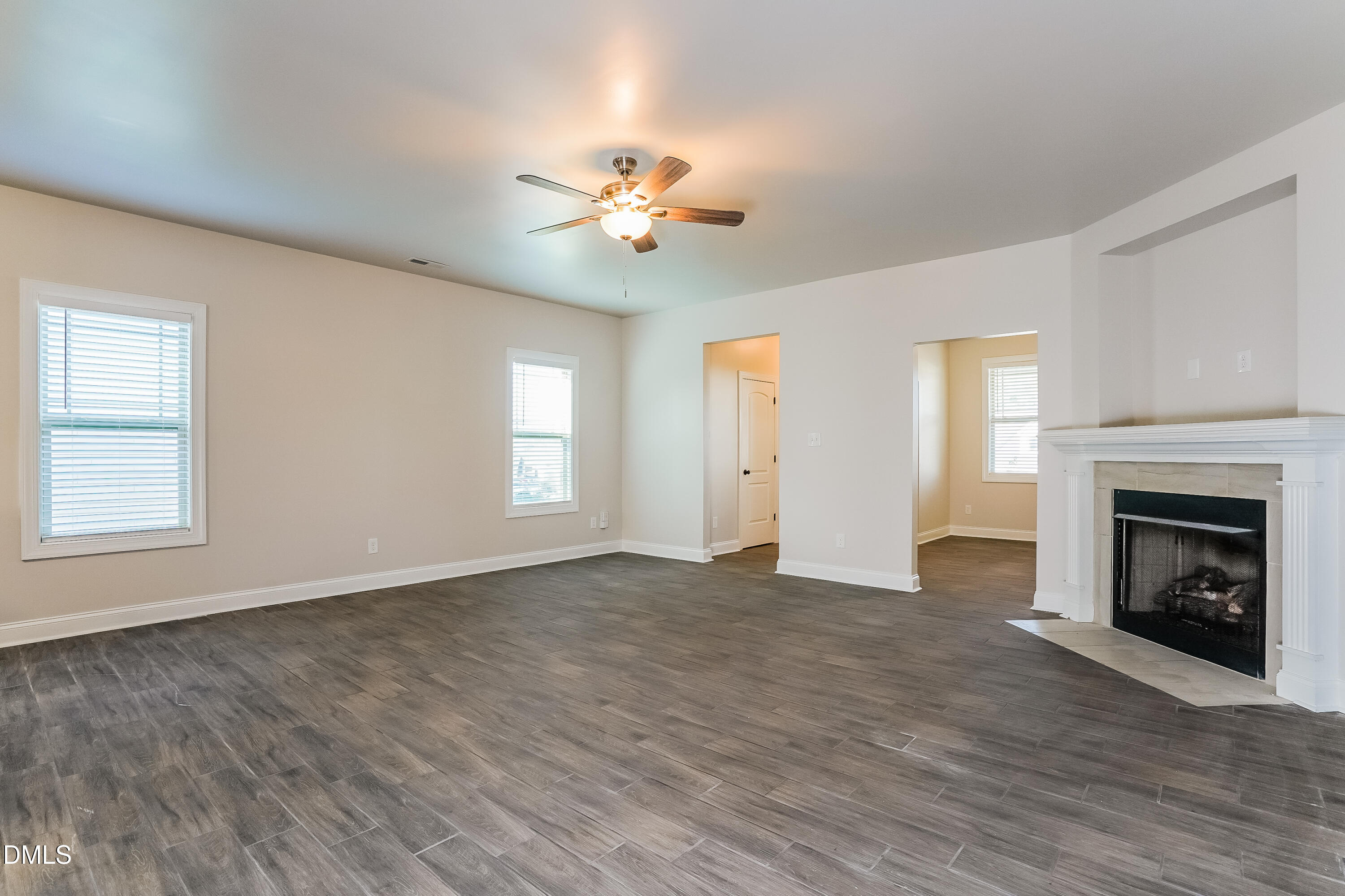 33 Awesome Ridge Garner, NC 27529 - Photo 2 of 17 003-photo-living-room-14151120