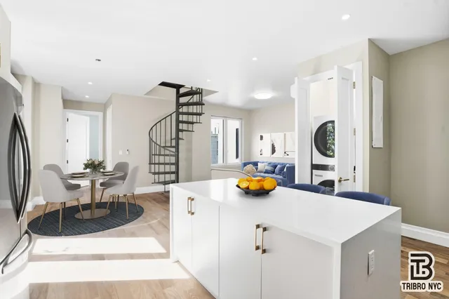 $11,500 | 129 Russell Street, Unit 2R | Greenpoint