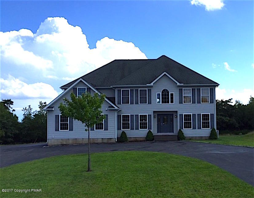 19 Reed Court Albrightsville, PA 18210 - Photo 1 of 37 Front View