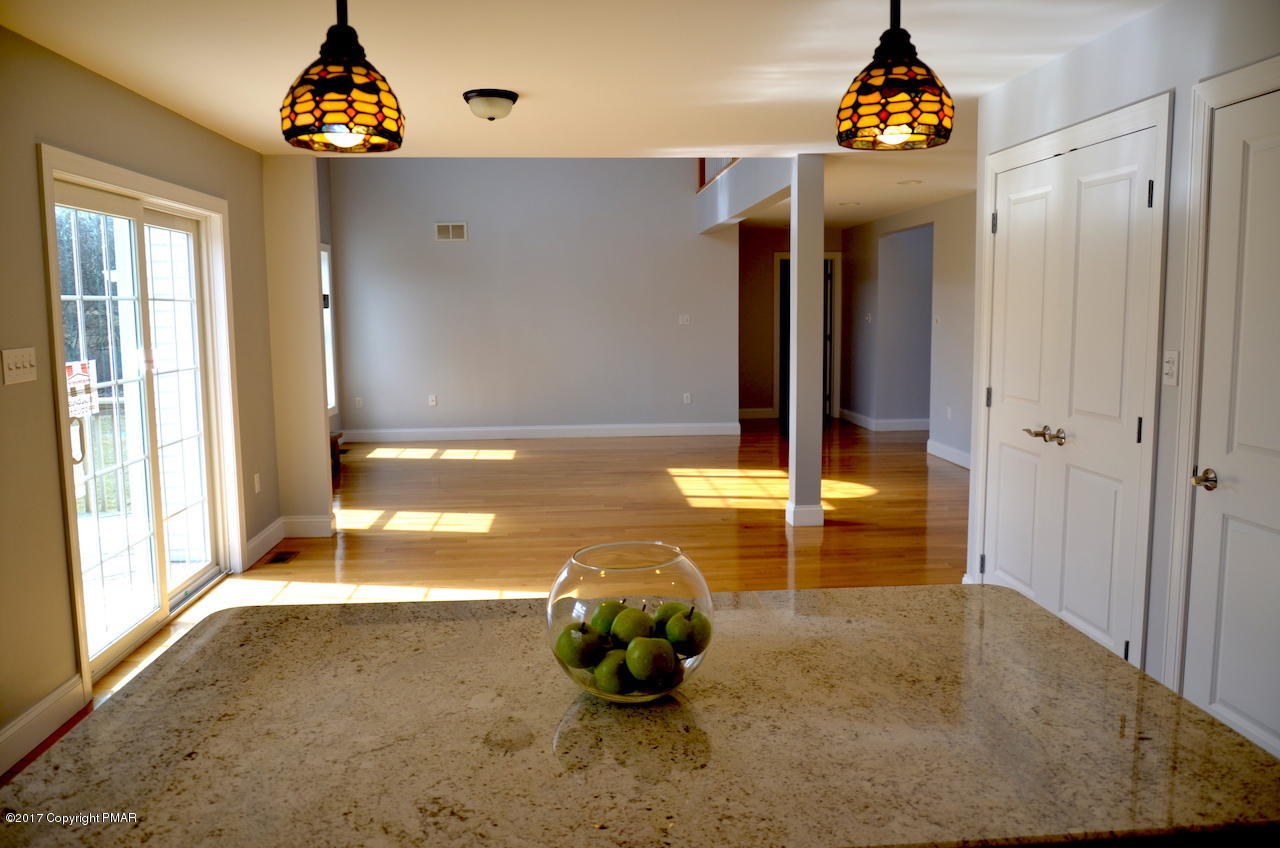 19 Reed Court Albrightsville, PA 18210 - Photo 20 of 37 Kitchen 6