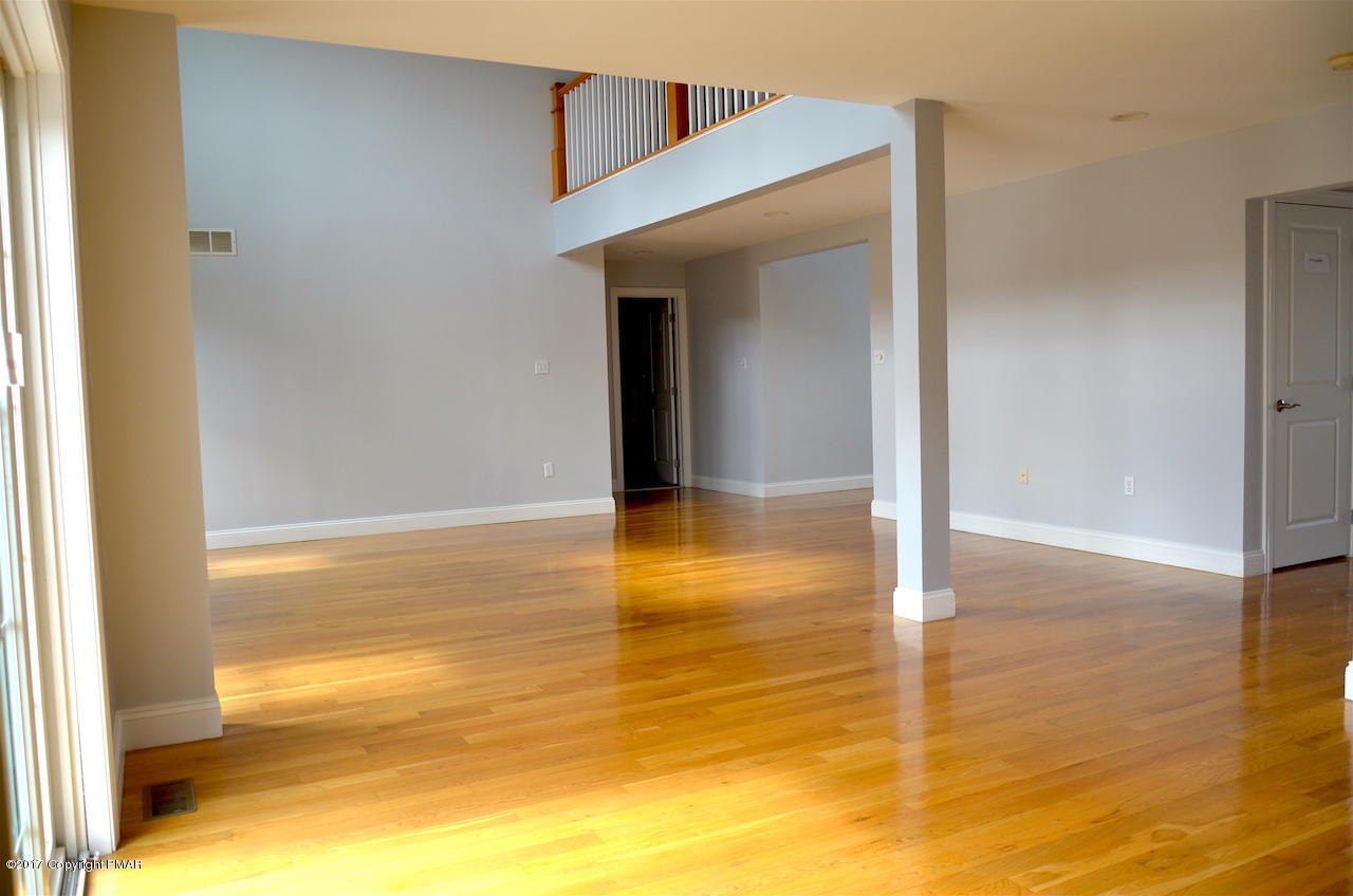 19 Reed Court Albrightsville, PA 18210 - Photo 21 of 37 Family Room 2
