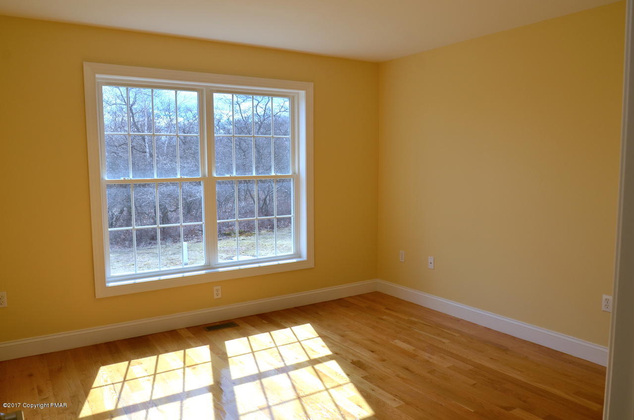 19 Reed Court Albrightsville, PA 18210 - Photo 22 of 37 1st Floor Office/Den Room