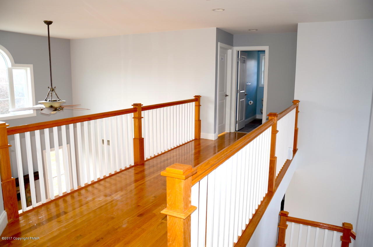 19 Reed Court Albrightsville, PA 18210 - Photo 23 of 37 Cat Walk