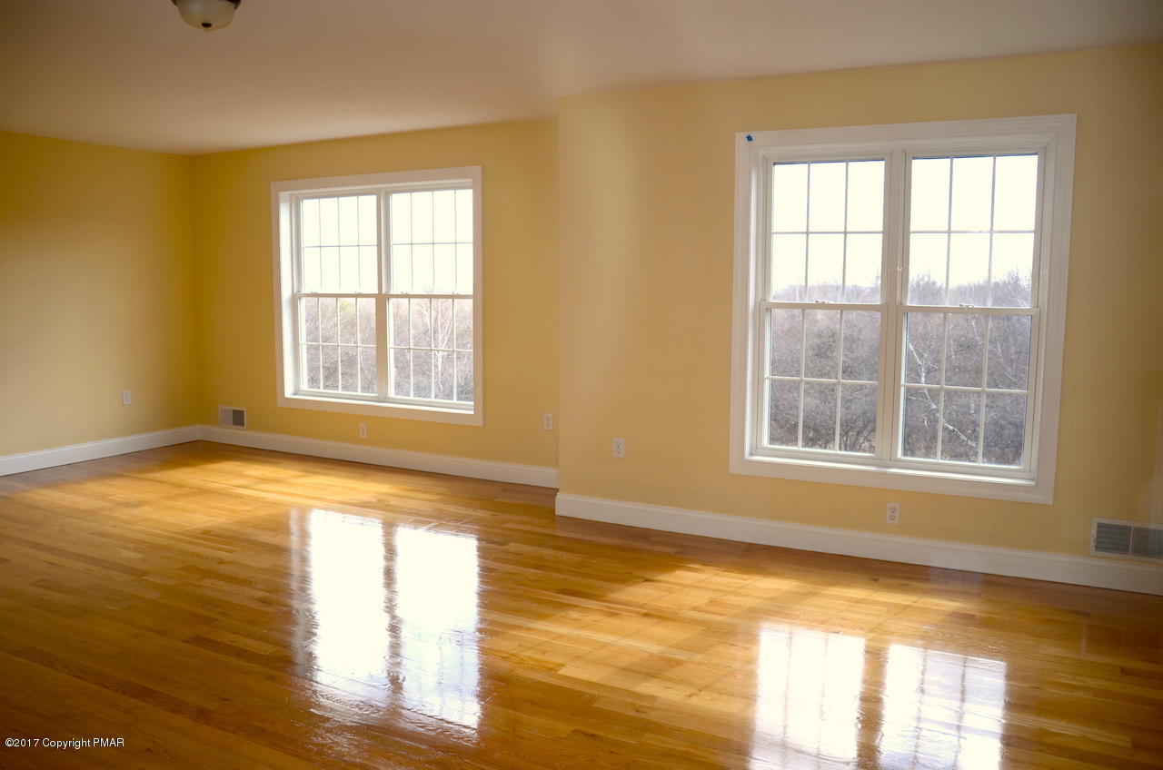 19 Reed Court Albrightsville, PA 18210 - Photo 26 of 37 Master Bedroom