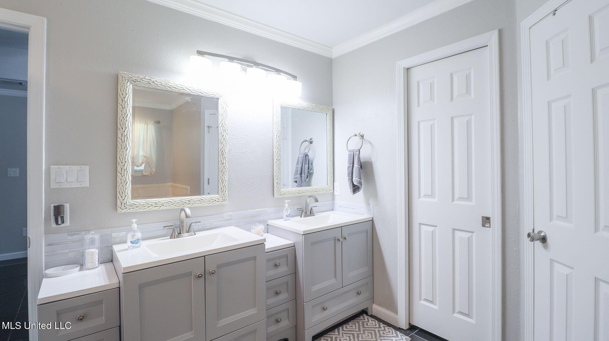 7936 Martin Bluff Road Gautier, MS 39553 - Photo 8 of 16 Primary Bathroom