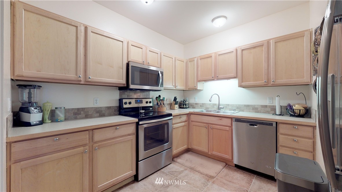 2804 Southeast 8th Place, Unit 2106 Renton, WA 98058 - Photo 10 of 22 Gallery Image 10