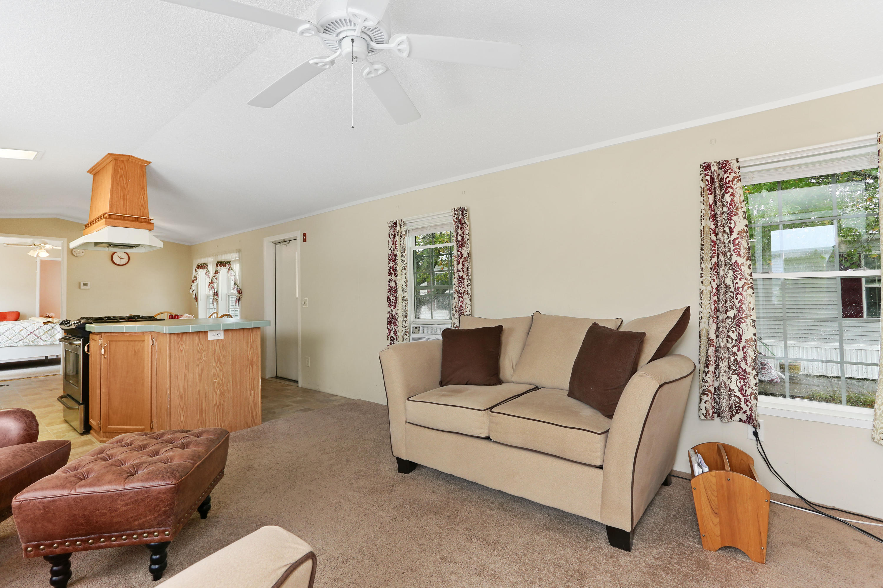 9 Alfred Street Wareham, MA 02538 - Photo 3 of 21 9AlfLR-2