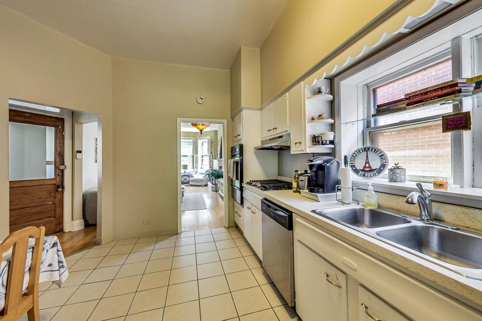 2018 North Mohawk Street, Unit 3 Chicago, IL 60614 - Photo 8 of 29