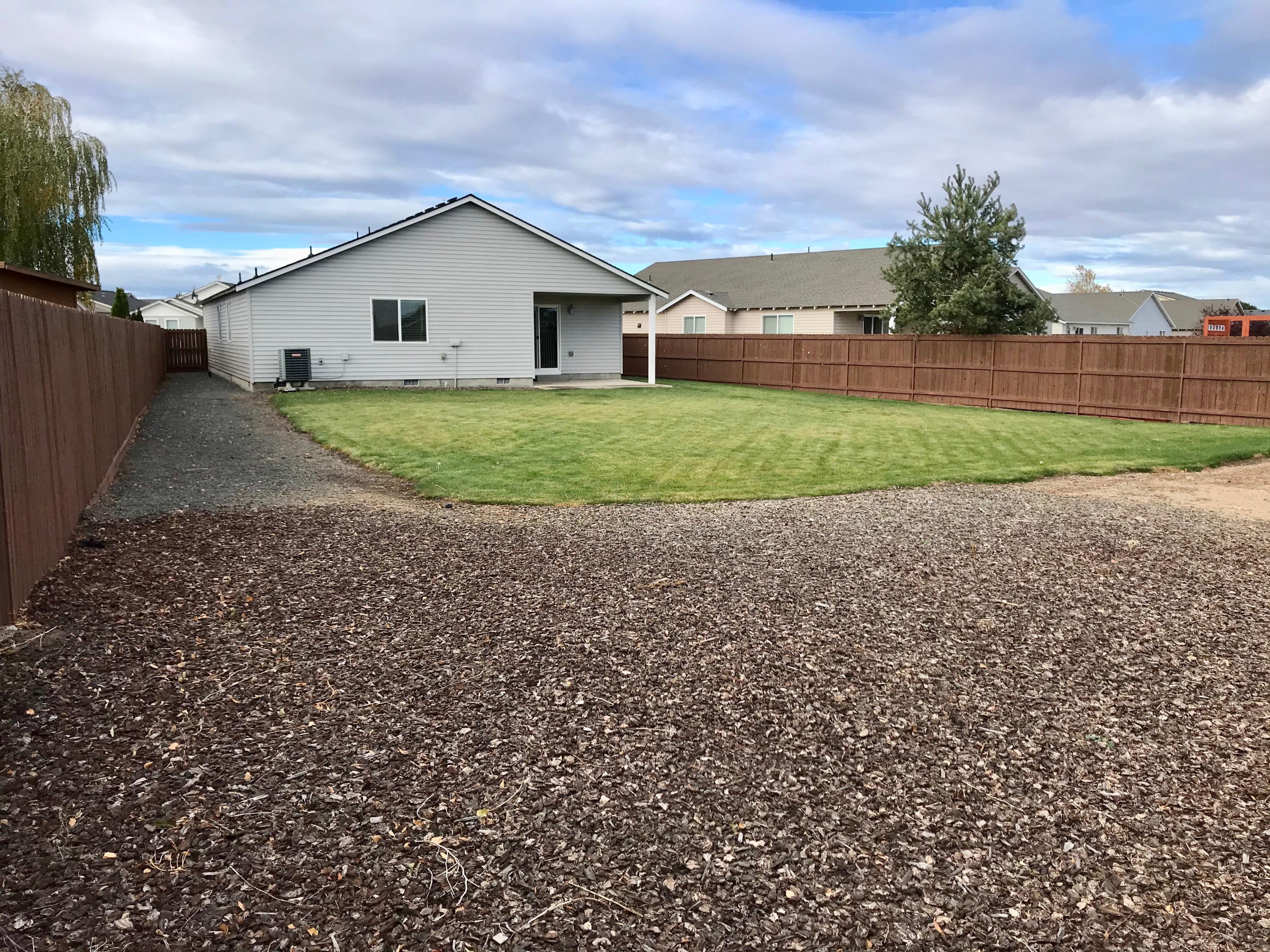 466 Center Ridge Drive Culver, OR 97734 - Photo 4 of 15 IMG_3701