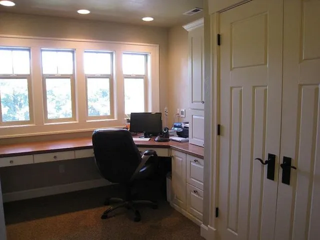 $1,100,000 | 2979 Yolanda Avenue, Springfield, OR 97477