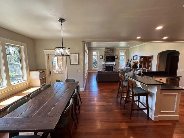 $1,100,000 | 2979 Yolanda Avenue, Springfield, OR 97477