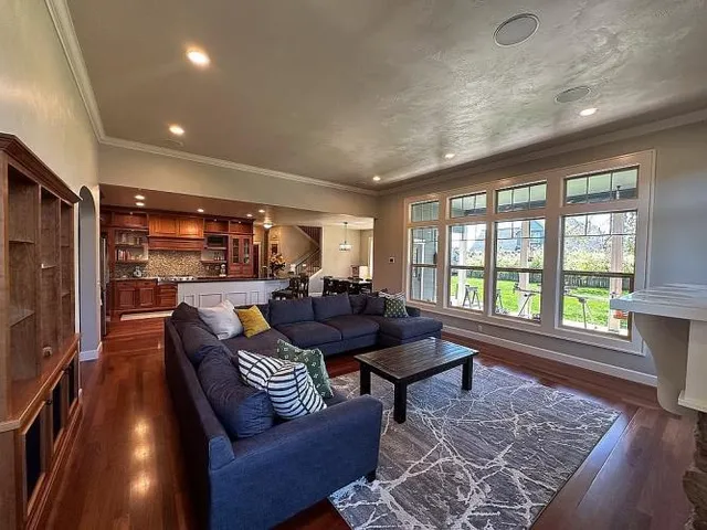 $1,100,000 | 2979 Yolanda Avenue, Springfield, OR 97477