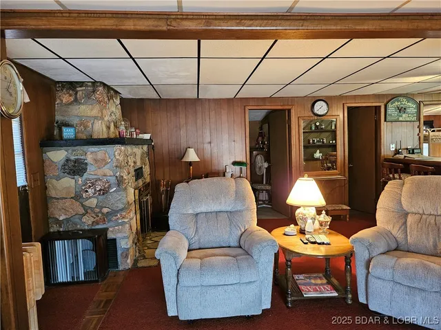 $285,000 | 33 Zebco Court, Edwards, MO 65326