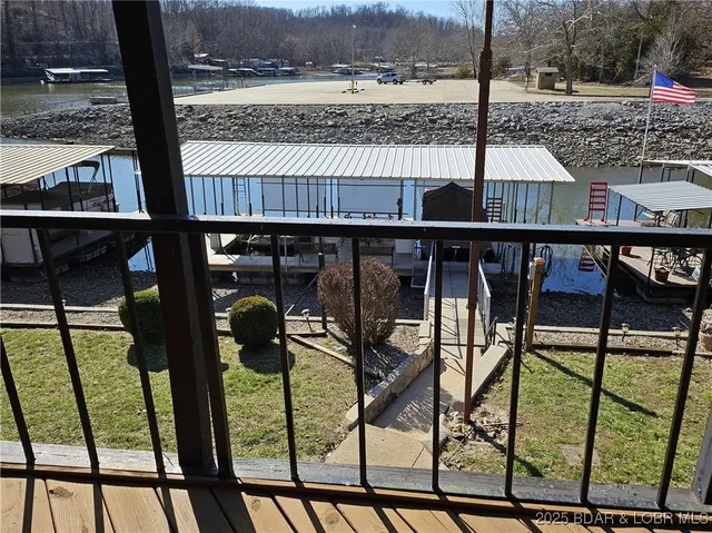 $285,000 | 33 Zebco Court, Edwards, MO 65326