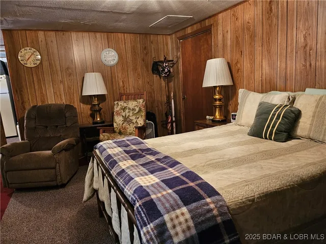 $285,000 | 33 Zebco Court, Edwards, MO 65326