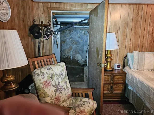 $285,000 | 33 Zebco Court, Edwards, MO 65326