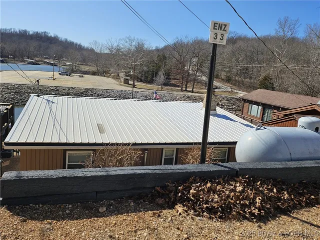 $285,000 | 33 Zebco Court, Edwards, MO 65326