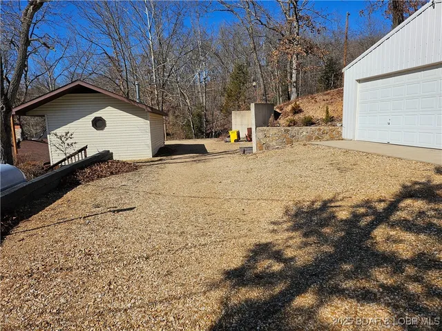$285,000 | 33 Zebco Court, Edwards, MO 65326