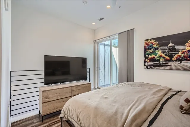 $3,325 | 2804 South 1st Street, Unit 1106, Austin, TX 78704