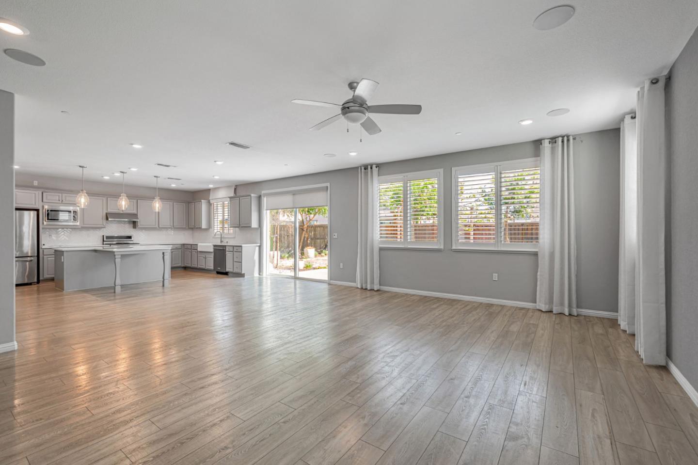 3057 Garden Farms Avenue Lathrop, CA 95330 - Photo 4 of 10