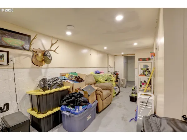 a view of an house with backyard space and garden