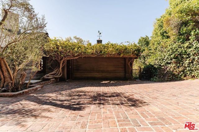 $5,995,000 | 1277 Leona Drive, Beverly Hills, CA 90210