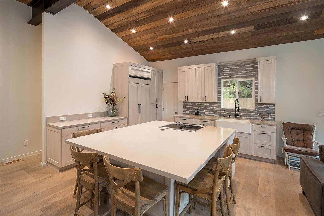 10388 Red Fir Road Truckee, CA 96161 - Photo 7 of 21 Gallery Image 7