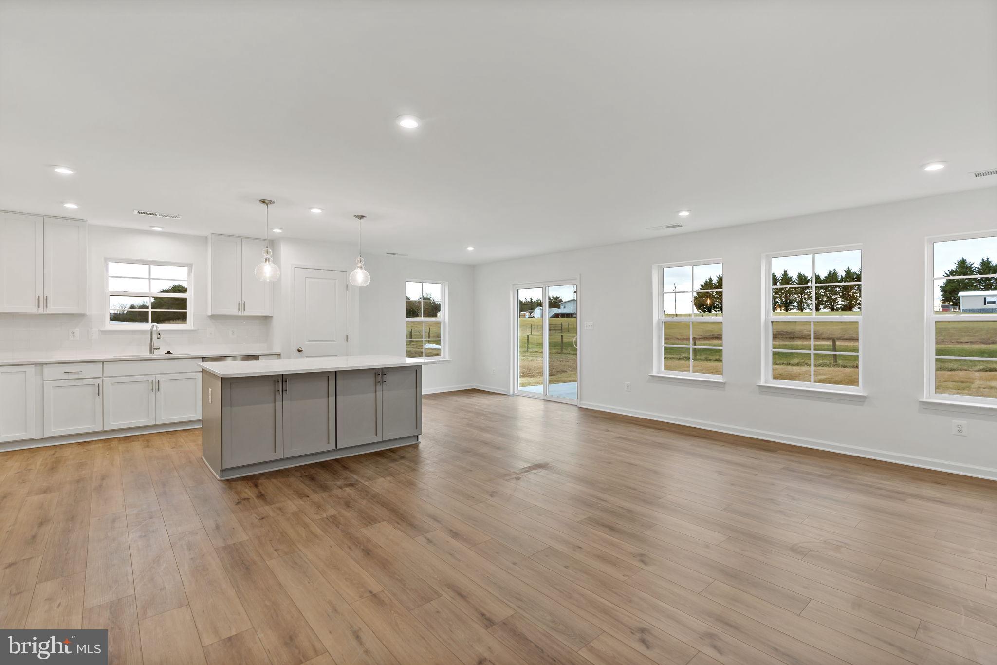 343 Outrigger Road Inwood, WV 25428 - Photo 4 of 26 Gallery Image 4