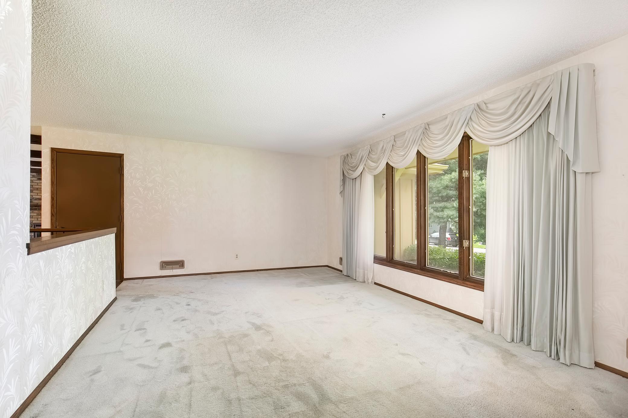 15911 Cedar Ridge Road Eden Prairie, MN 55347 - Photo 3 of 30