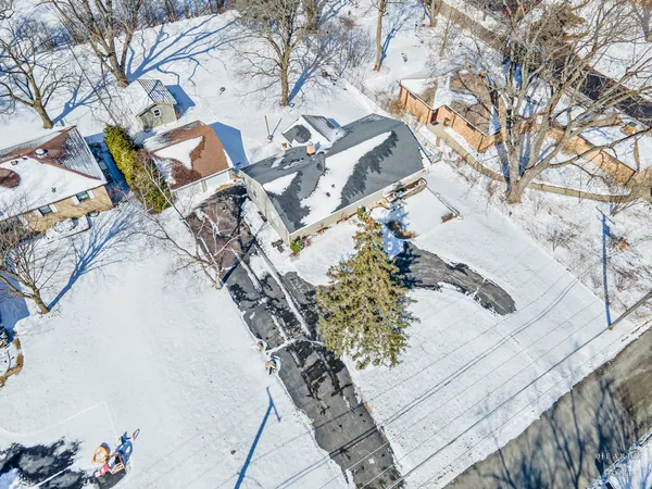 $290,000 | 2540 East Bonnie Brook Lane, Waukegan, IL 60087